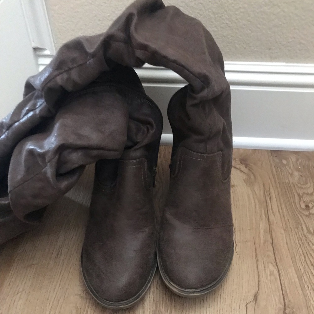 Brown boots